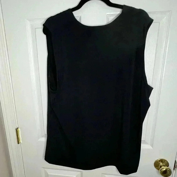 ⭐️ EUC Roaman’s Ultrasmooth Fabric V-neck Tank, Size 1X (22/24), Black - Picture 3 of 5